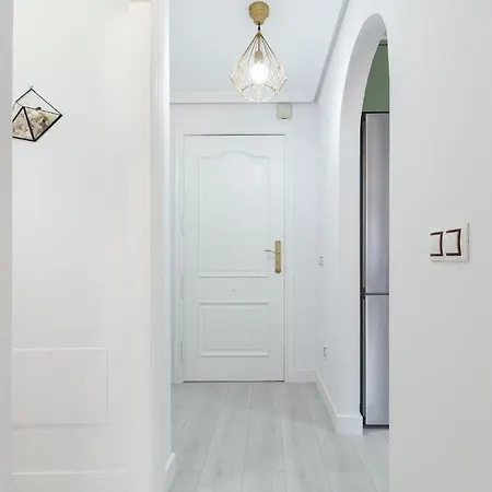 Apartment Balcon Con Encanto Con Parking By *
