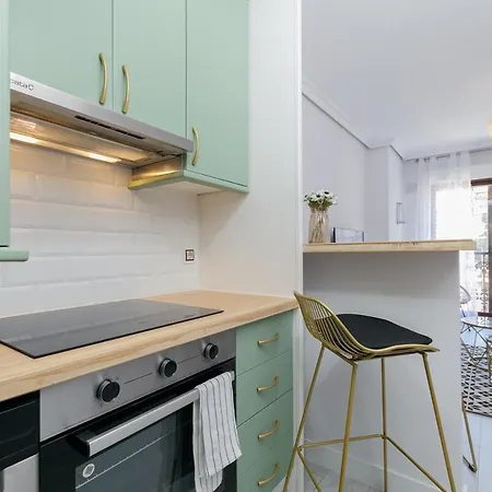 Balcon Con Encanto Con Parking By Lejlighed